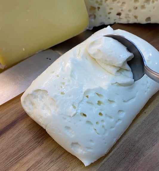 Yumuşak Beyaz Peynir( Şirden Mayalı)